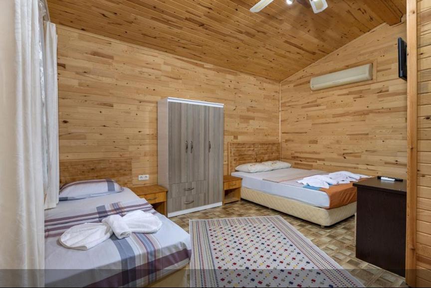 Ferienwohnung Flora Pansiyon Cirali Kemer Exterior foto