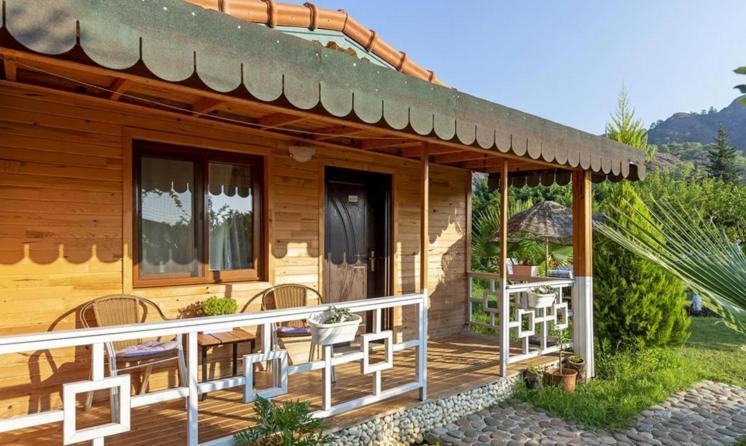 Ferienwohnung Flora Pansiyon Cirali Kemer Exterior foto