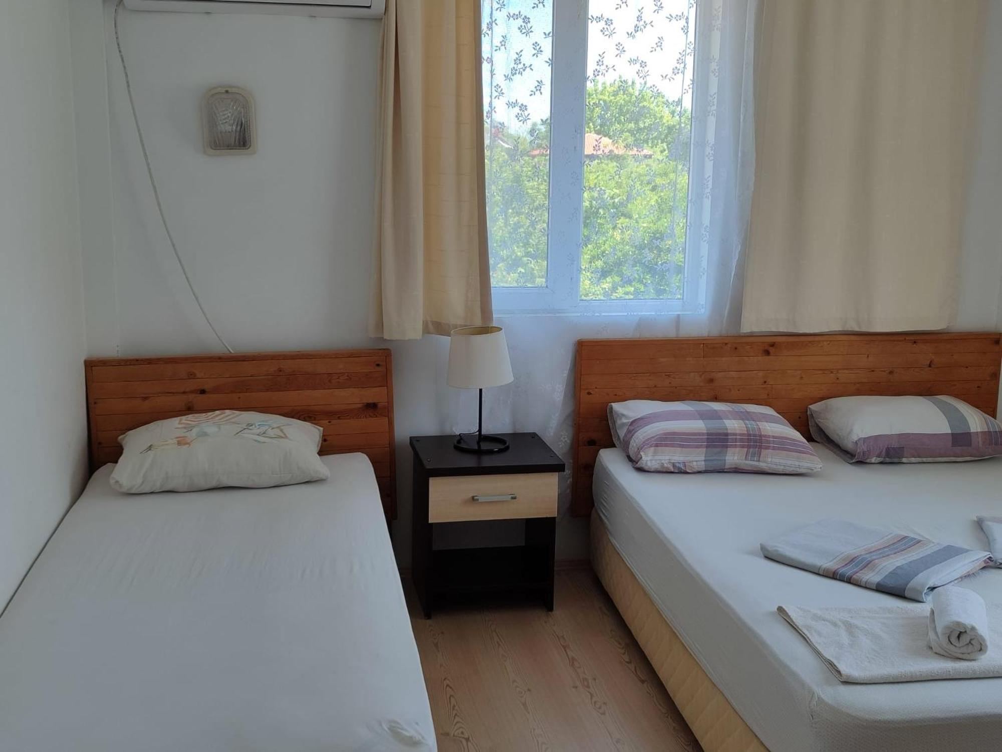Ferienwohnung Flora Pansiyon Cirali Kemer Exterior foto